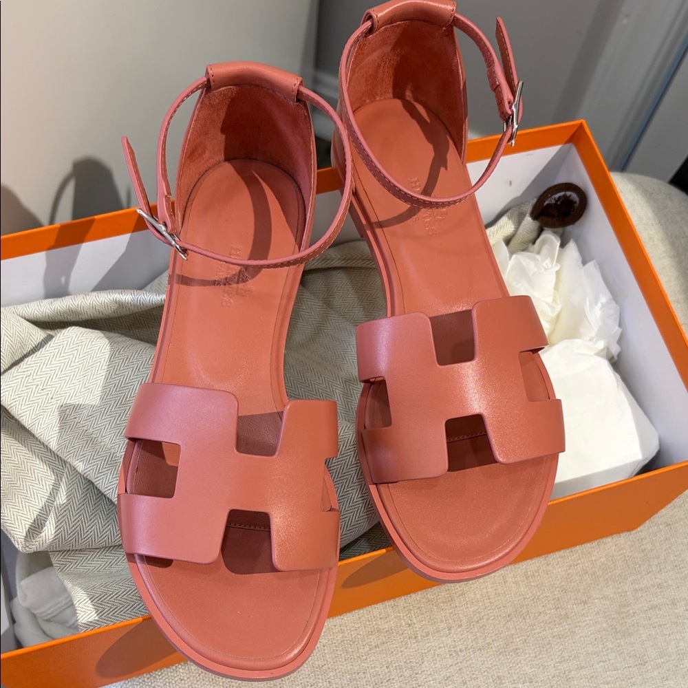 Sold ❌Brand new, never used Hermes Santorini sandal